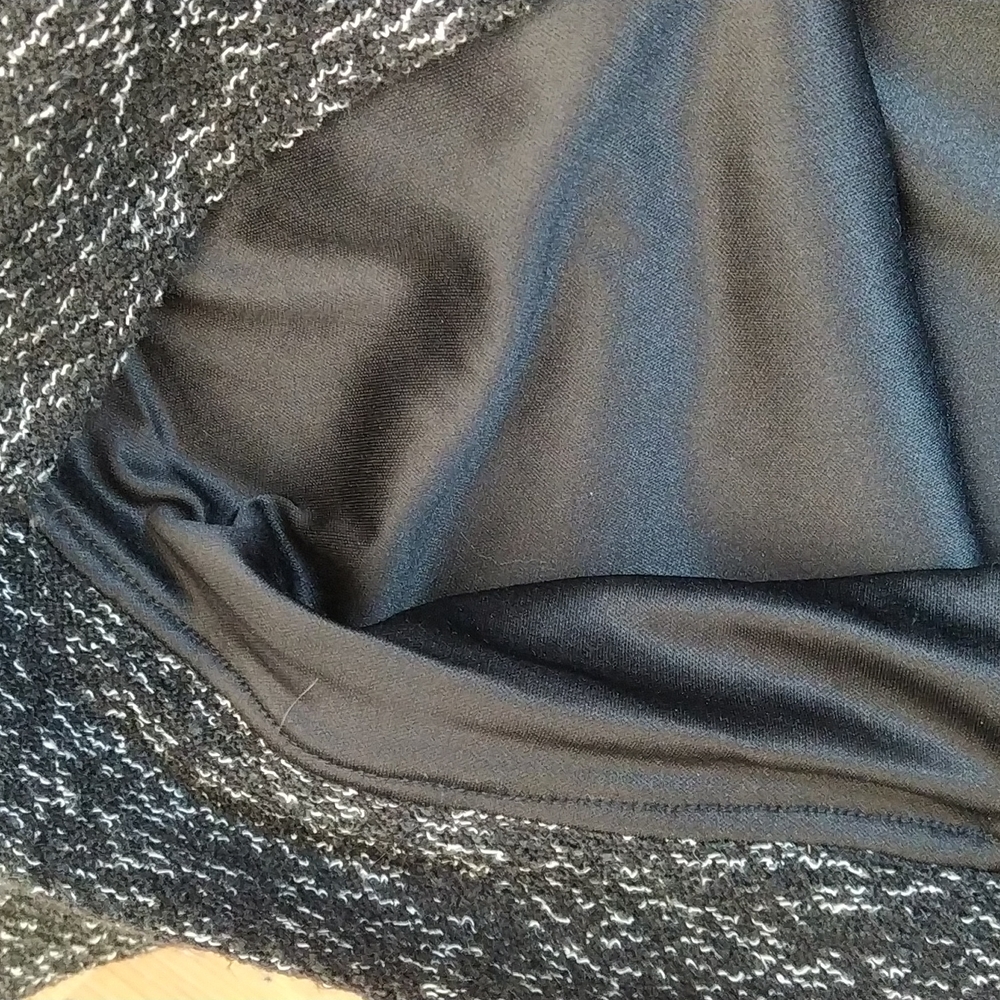 Fabletics Sweatshirt - Picture 4 of 6